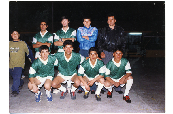 Desfile de equipo de baby- fútbol