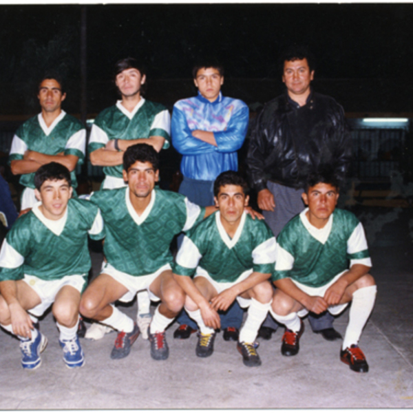 Desfile de equipo de baby- fútbol