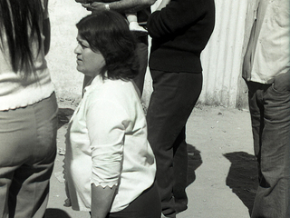 Mujer de rodillas Mujer de rodillas