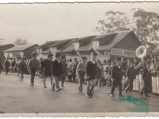 Desfile del 18 de septiembre de la Escuela de Hombres