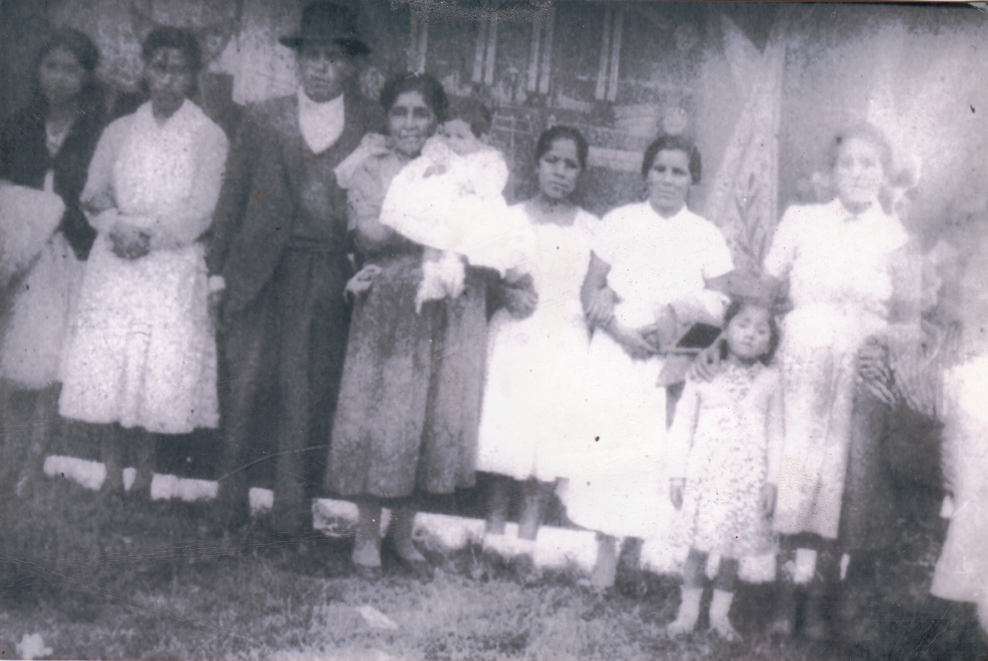 Familia Quiñones en el bautizo de la sobrina