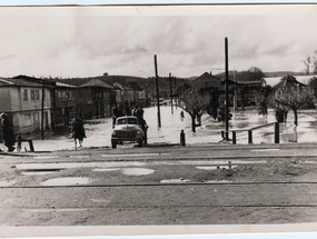 Inundación por efectos del Riñihuazo vista desde la plaza ferroviaria