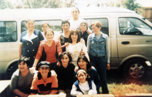 Primer grupo de teatro compuesto solamente por mujeres en escena