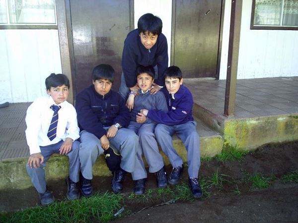 Alumnos de la Escuela Chaihuin