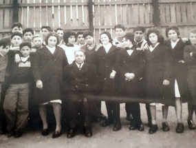 Alumnos de educación básica Alumnos de educación básica