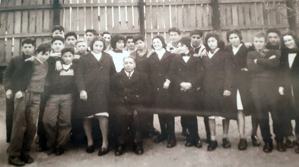 Alumnos de educación básica Alumnos de educación básica