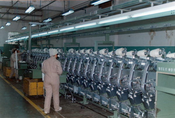 Máquina textil hilandera