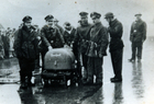 Voluntarios y motobomba