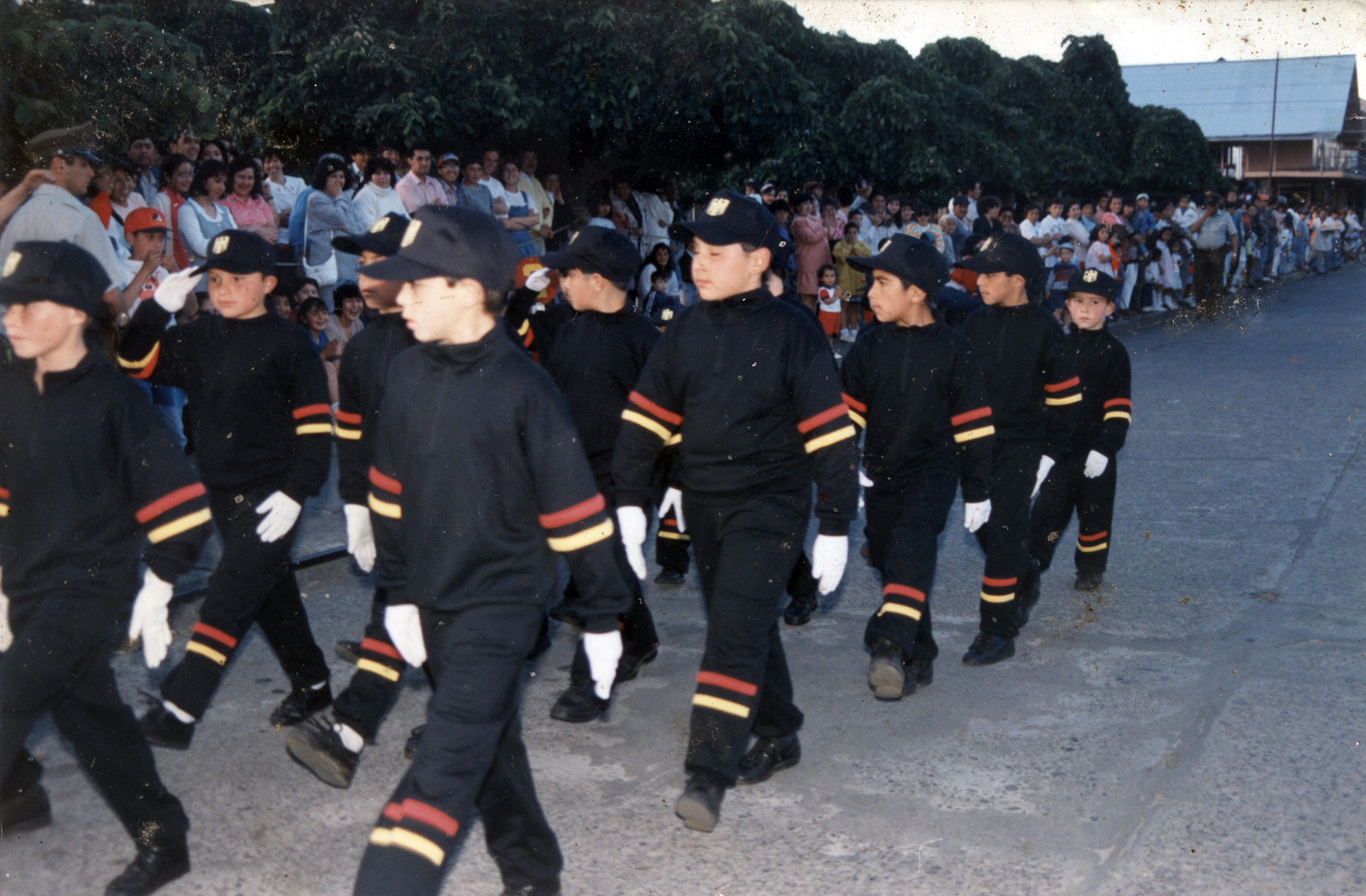 Desfile sección Chicos Buenos Desfile sección Chicos Buenos