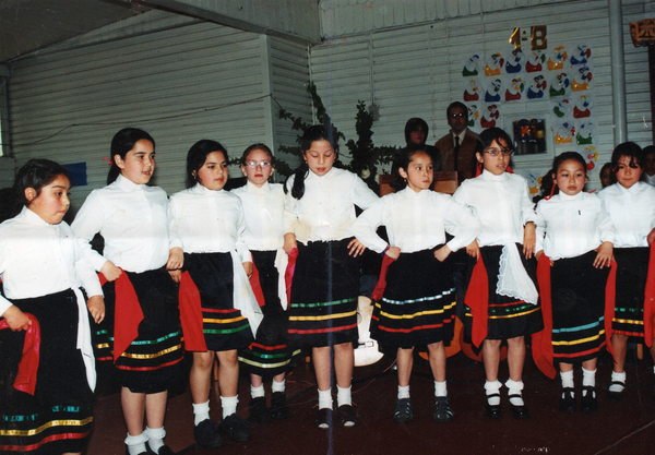 Presentación artística en el Colegio Preciosa Sangre