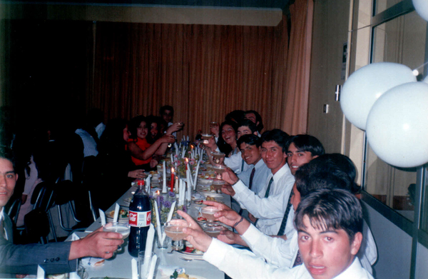 Cena despedida cuartos medios