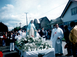 Procesión de la comunidad católica